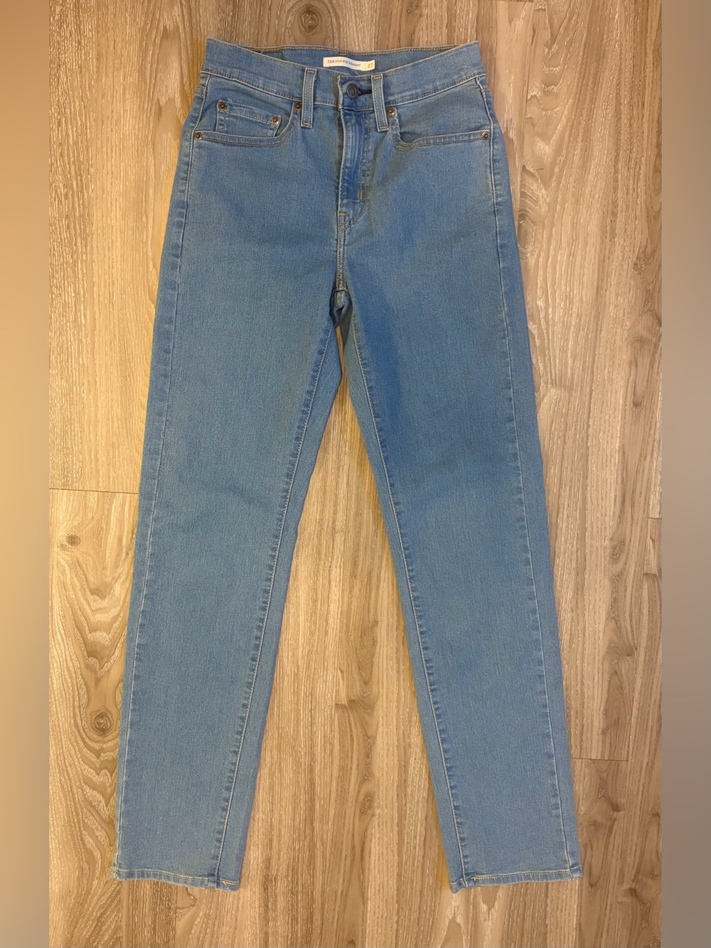 Levi’s women’s 724 high rise straight jeans size W 27 L 32